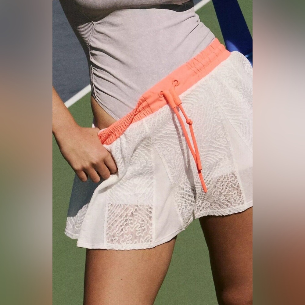 Free People ✨🆕✨ Movement✨White✨Mesh Sport ✨Skort✨Neon Trim